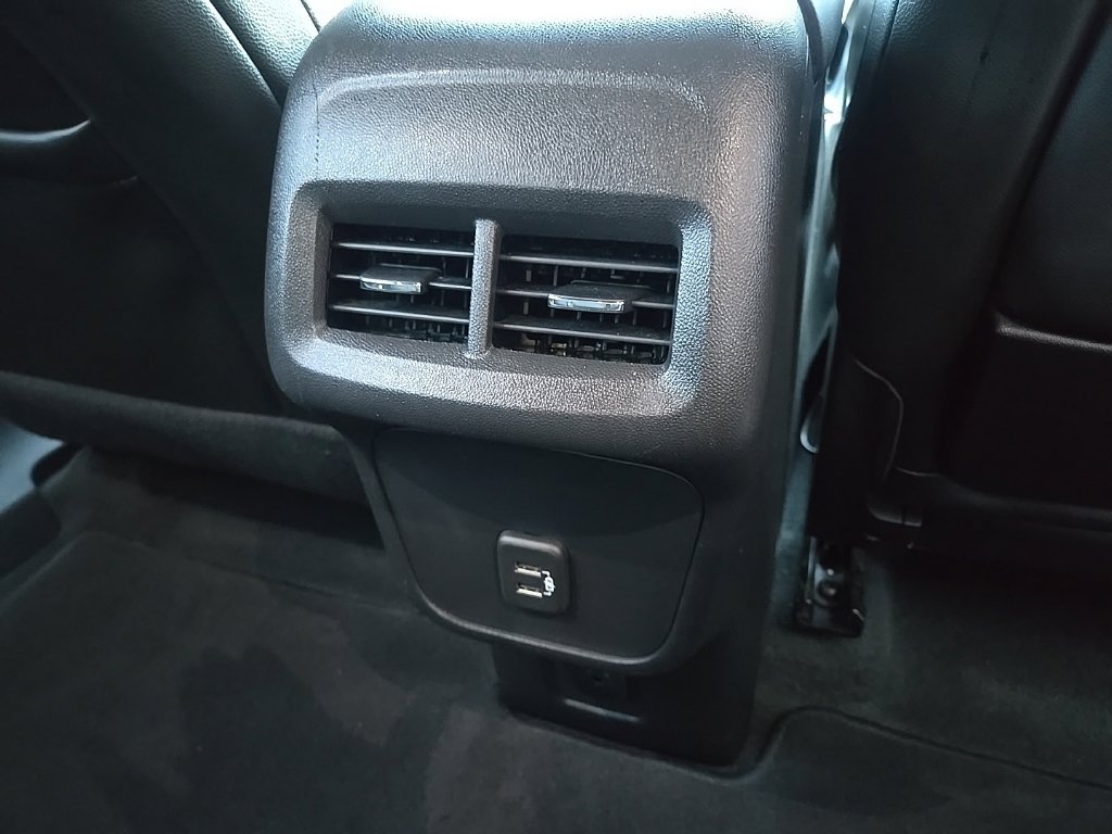 Used 2024 GMC Terrain SLT w/ Elevation Edition AWD/4WD image 28
