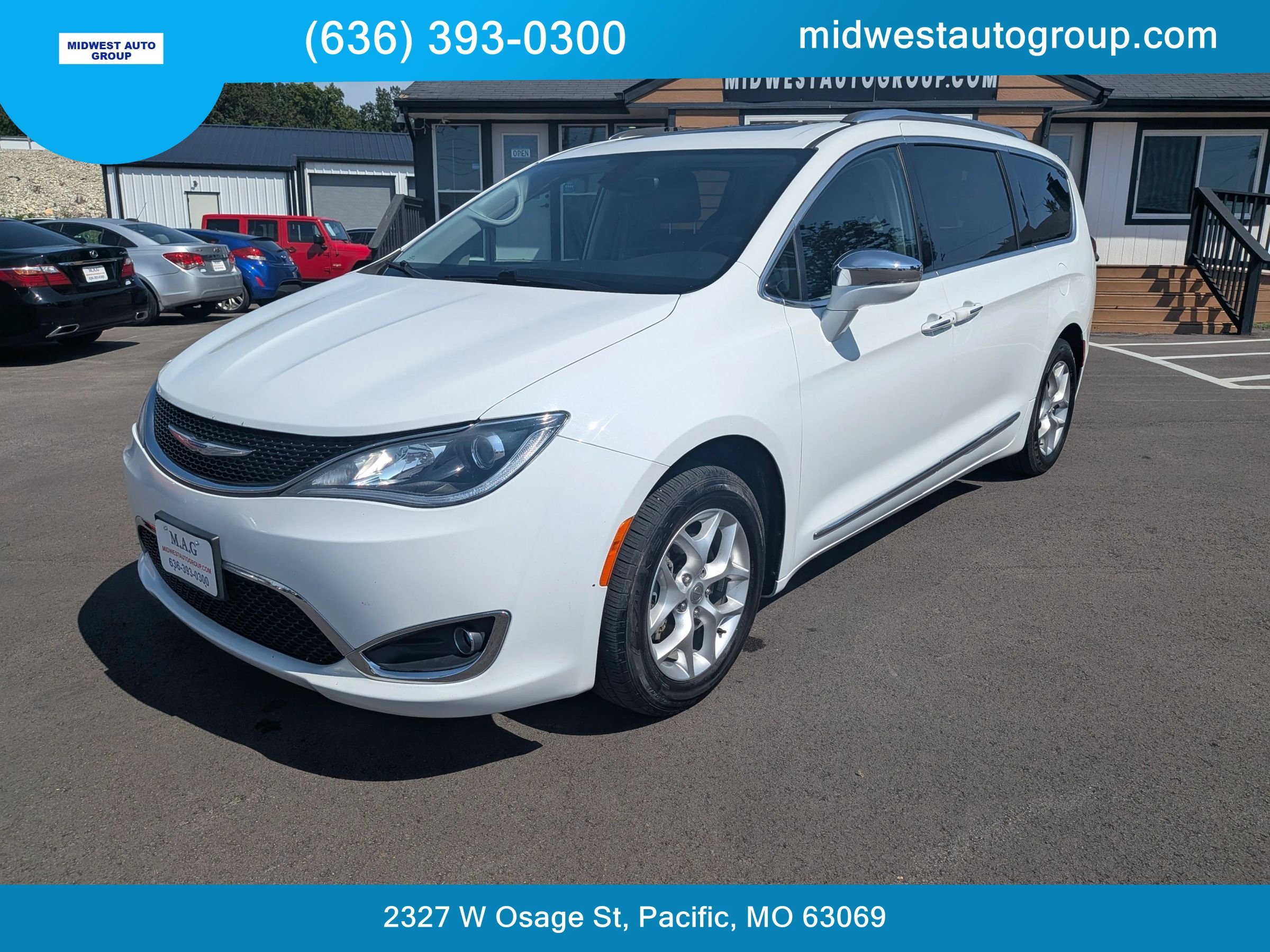 Used 2019 Chrysler Pacifica Limited FWD image 1