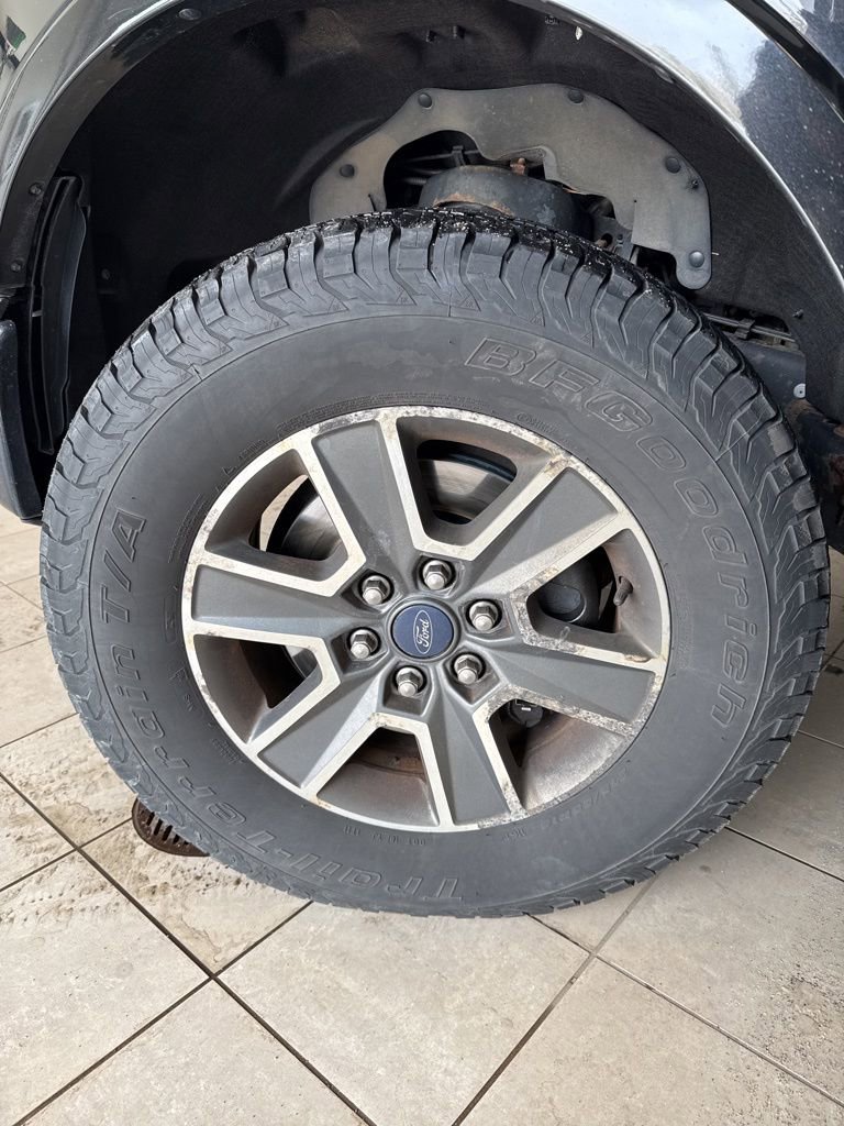 Used 2015 Ford F150 XLT w/ Equipment Group 302A Luxury image 27