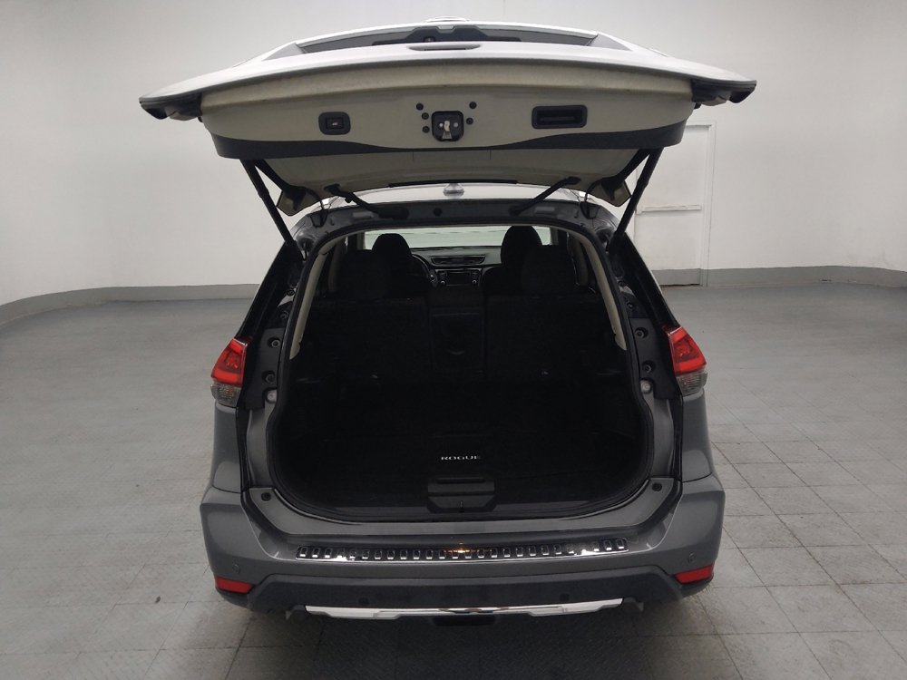Used 2019 Nissan Rogue SV w/ Premium Package FWD image 29