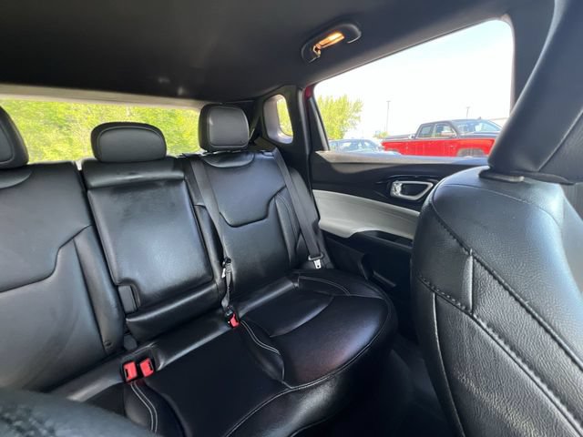 Used 2025 Jeep Compass Limited AWD/4WD image 15