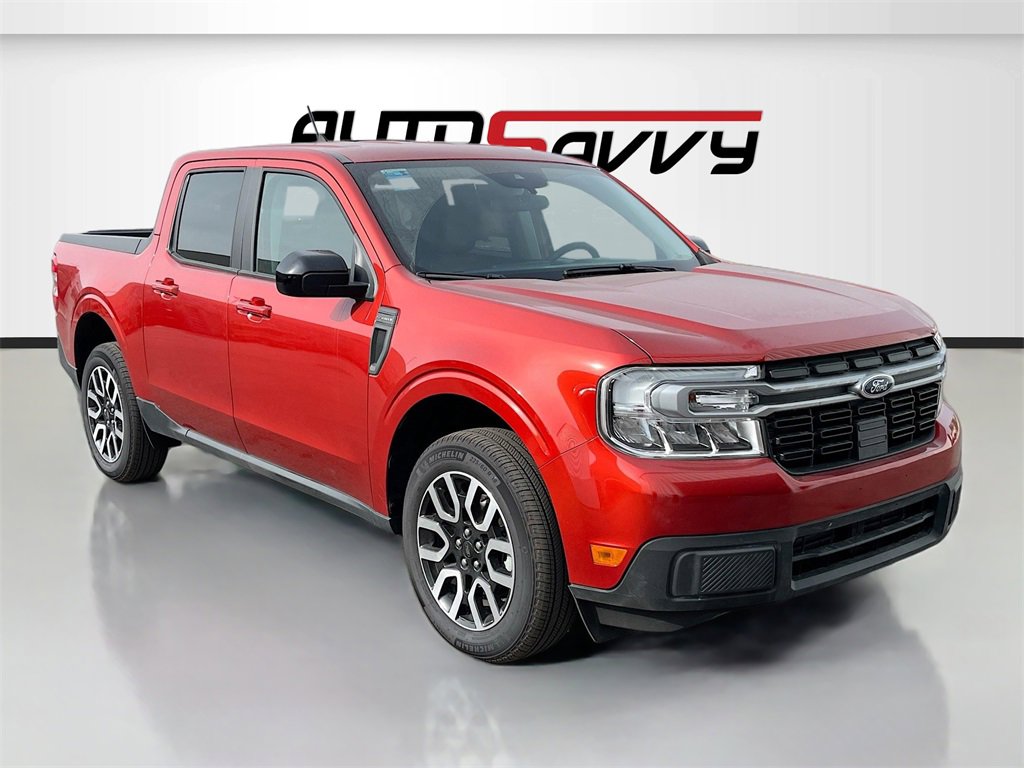 Used 2024 Ford Maverick Lariat image 1