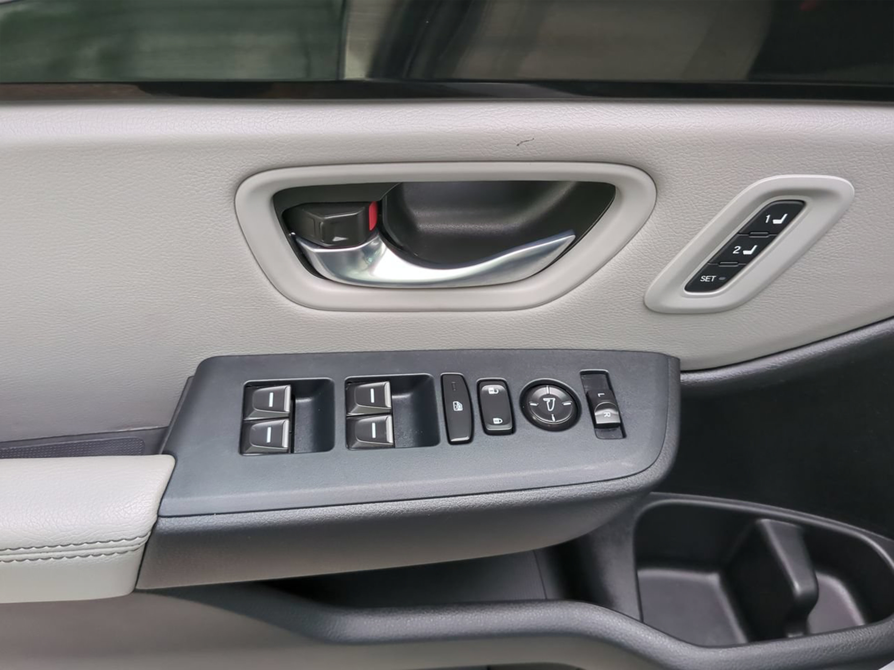 Certified 2025 Honda Pilot EX-L image 17