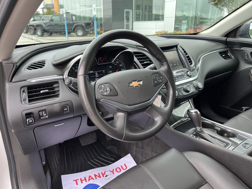 Used 2016 Chevrolet Impala LT FWD image 6