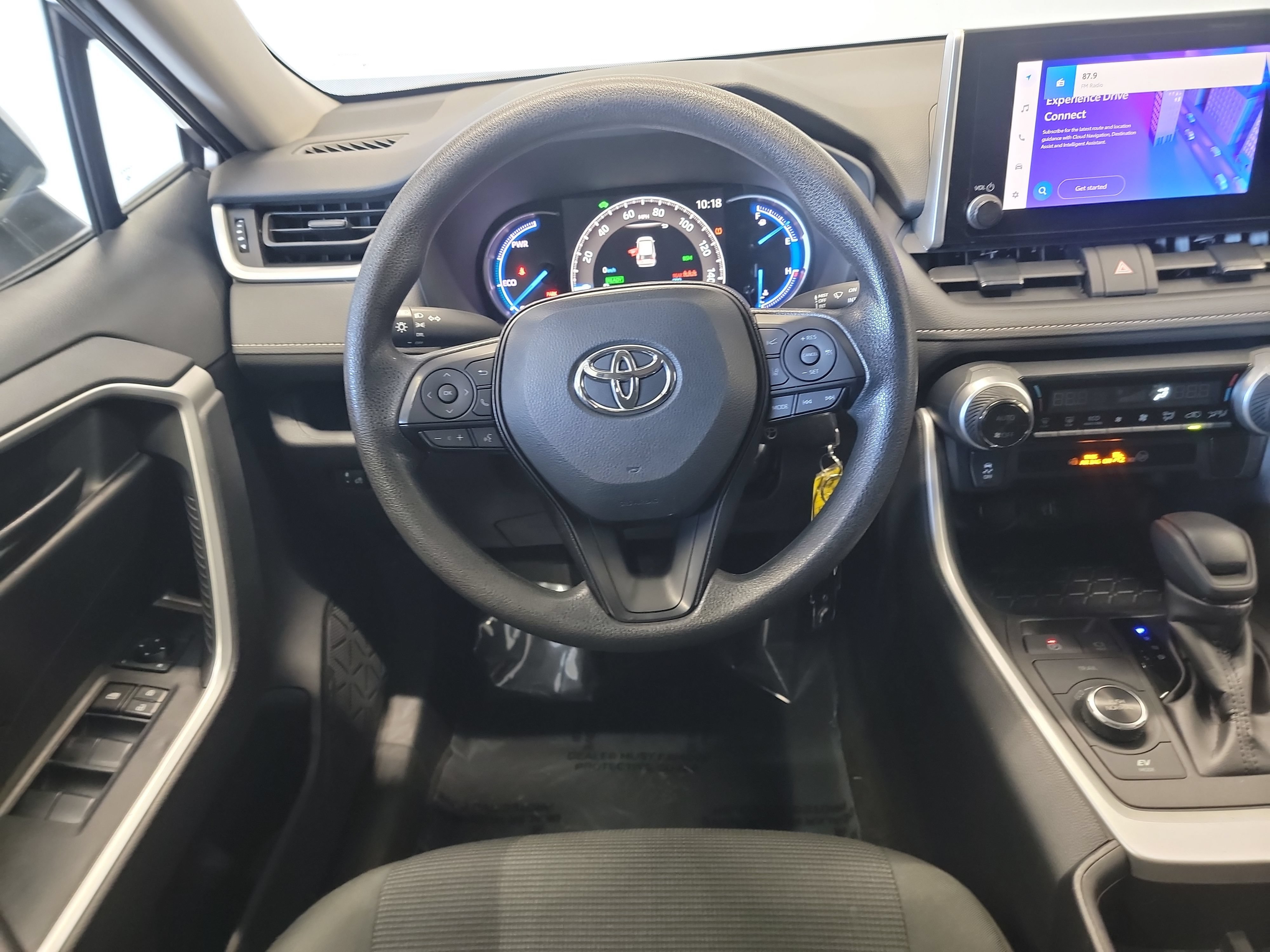 Used 2025 Toyota RAV4 LE AWD/4WD image 16
