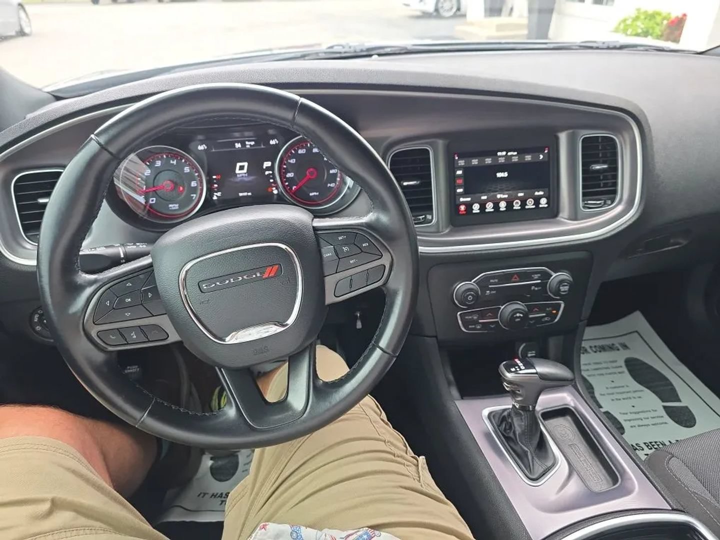 Used 2020 Dodge Charger SXT RWD image 14