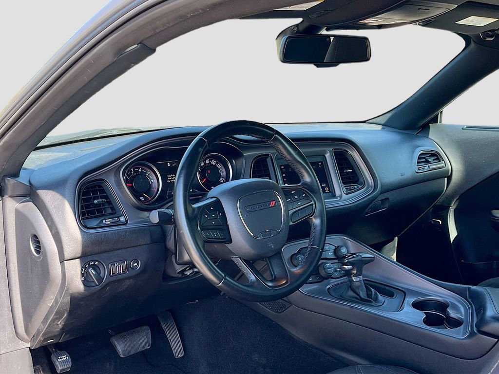 Used 2023 Dodge Challenger SXT image 9
