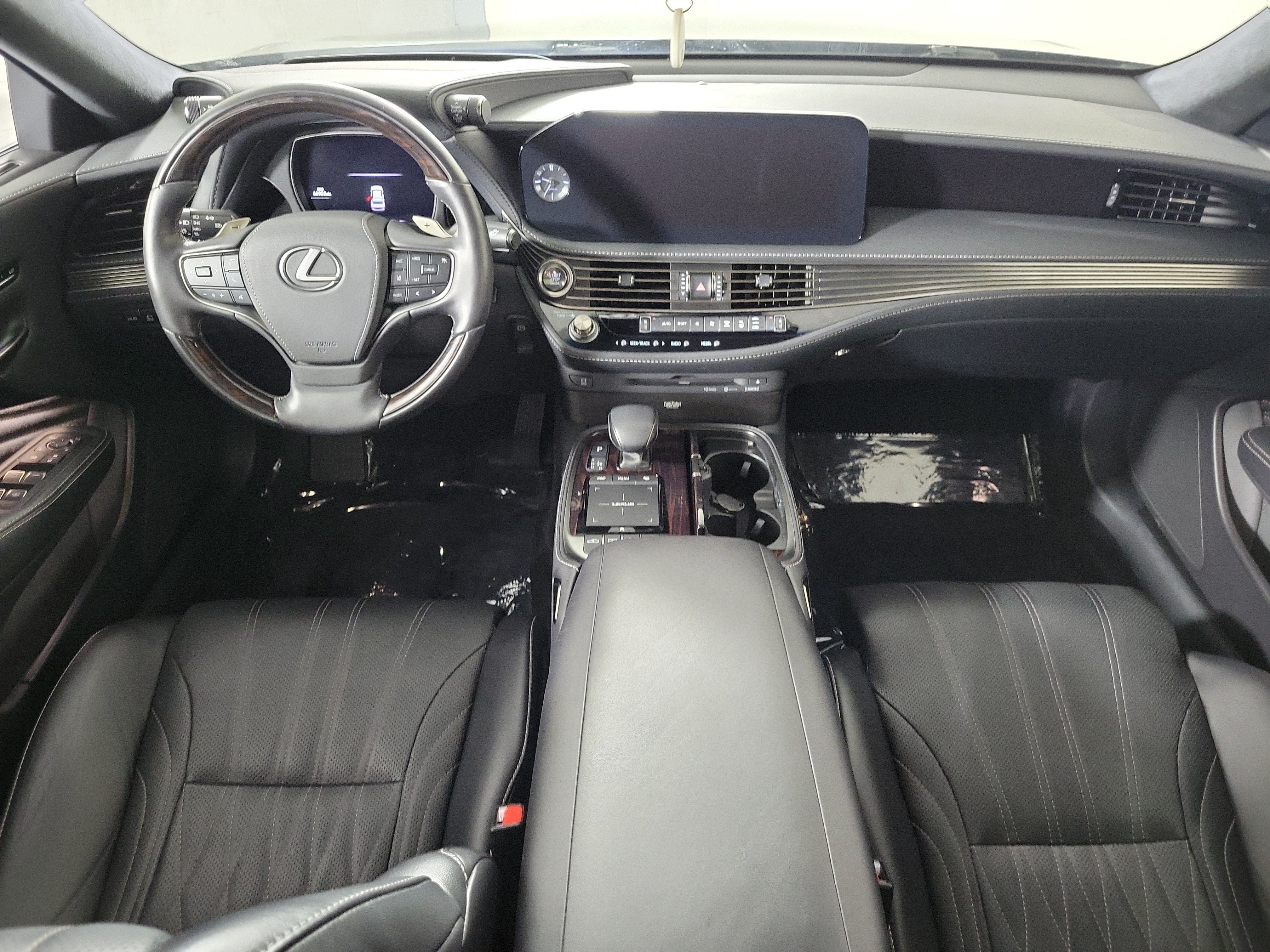 Used 2021 Lexus LS 500 AWD w/ Luxury Package image 11