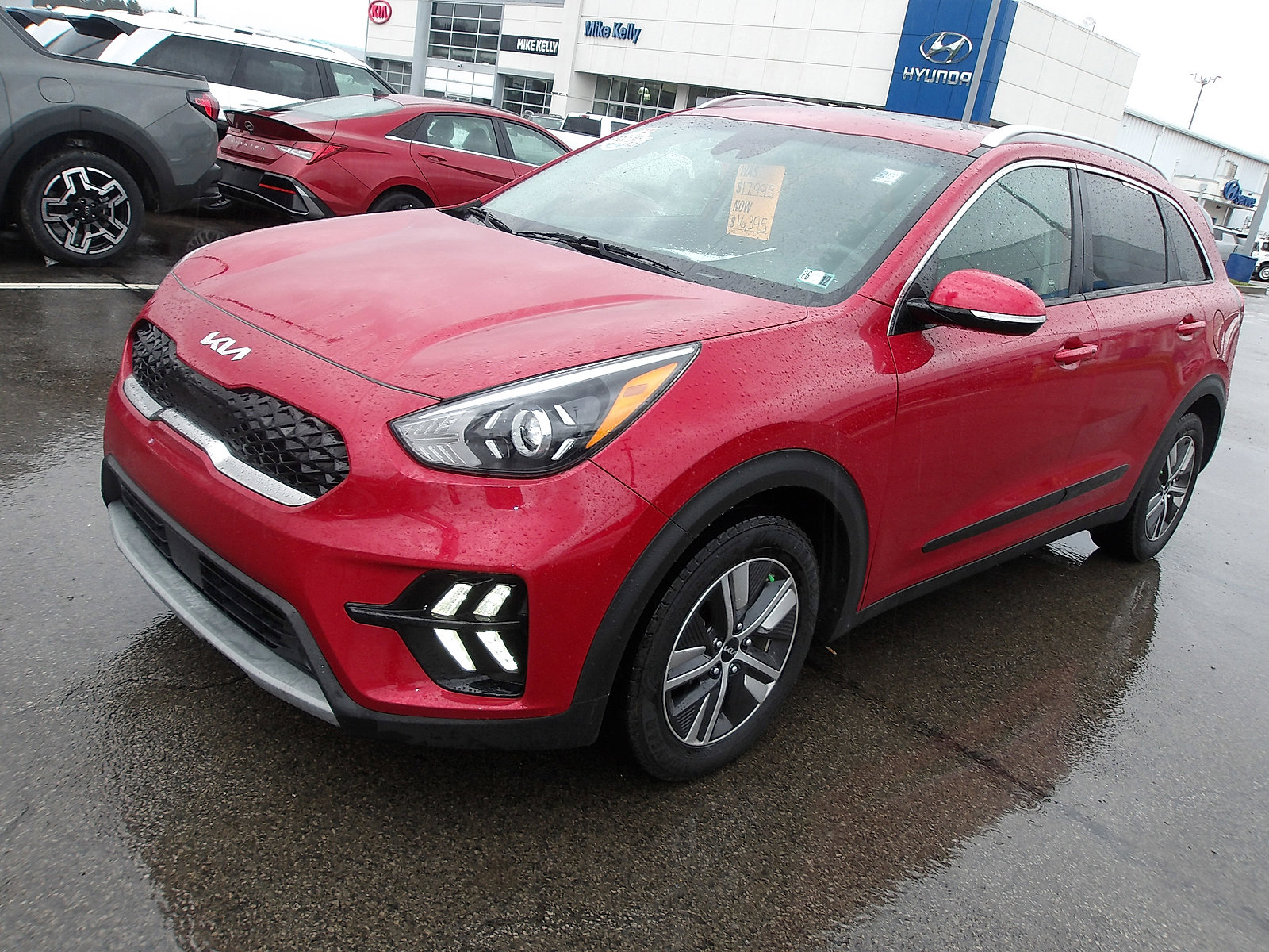 Used 2022 Kia Niro EX Premium FWD image 3