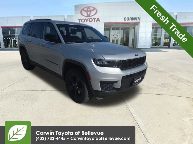 Used 2024 Jeep Grand Cherokee L Altitude AWD/4WD image 1