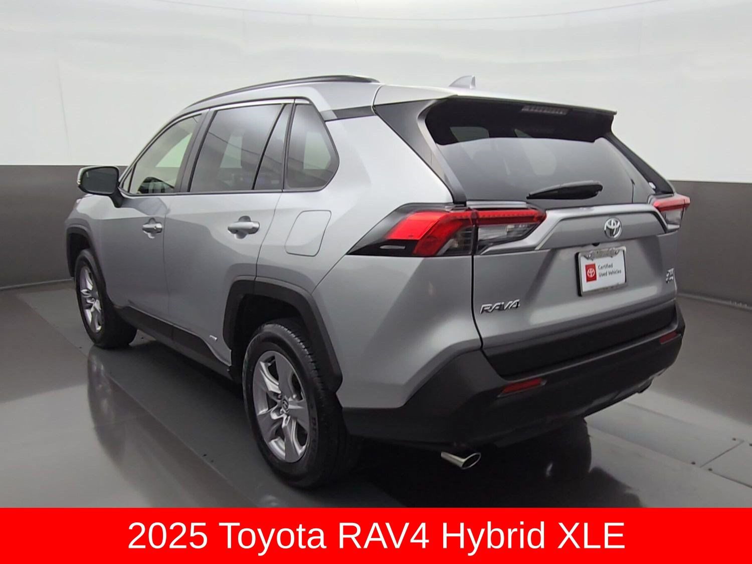 Certified 2025 Toyota RAV4 XLE w/ Convenience Package AWD/4WD image 4
