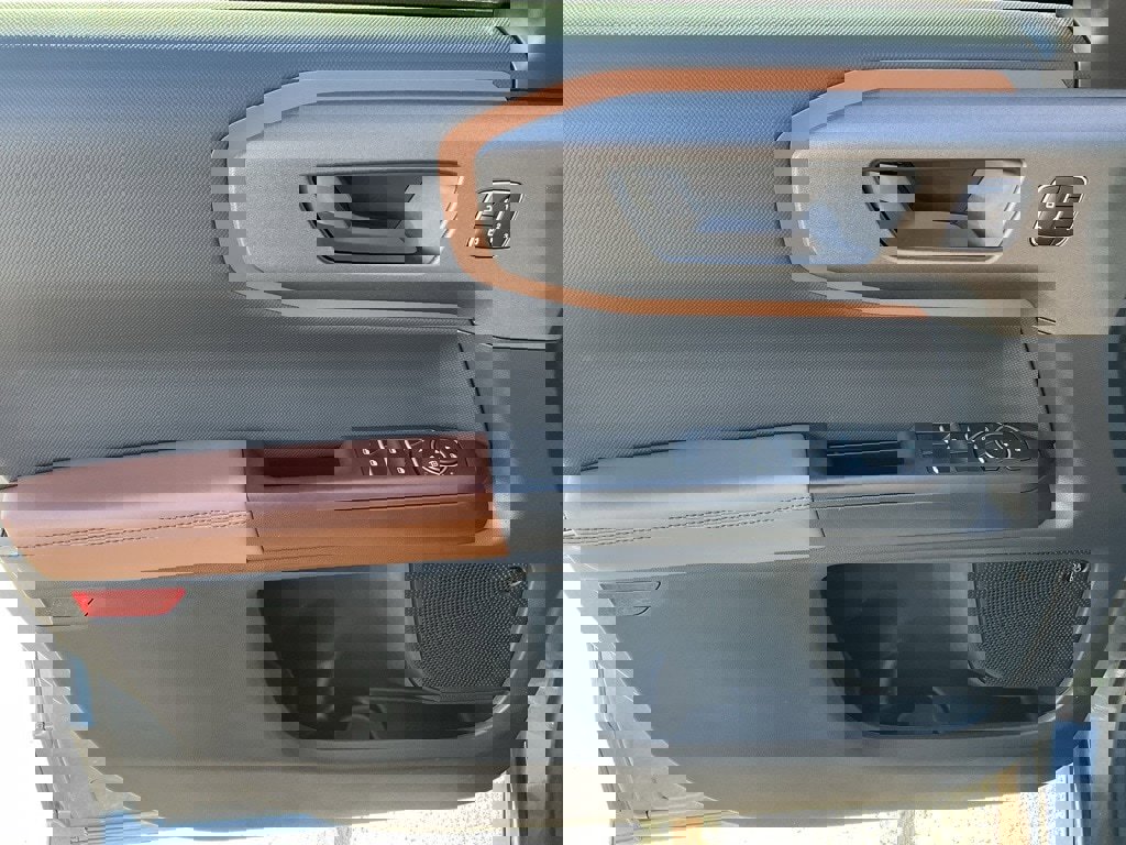 Used 2025 Ford Bronco Sport Outer Banks w/ Outer Banks Tech Package+ image 3