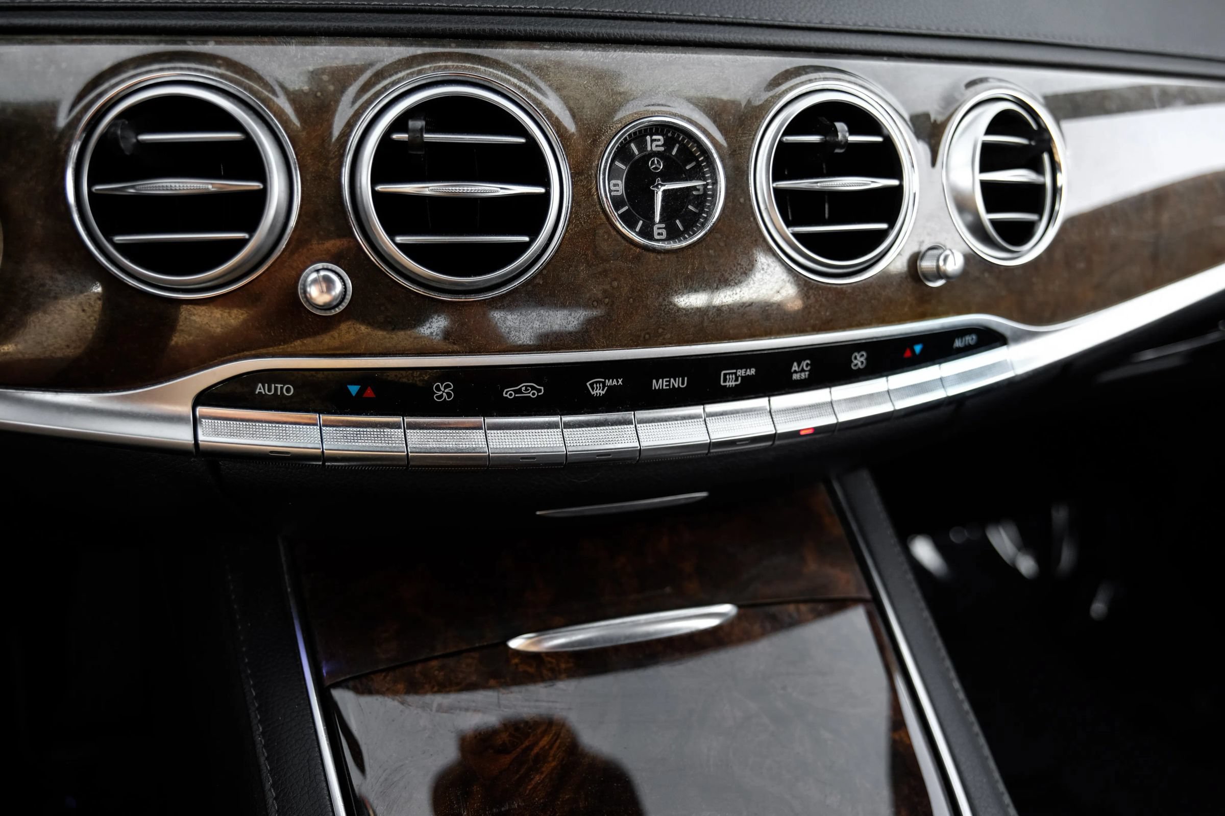 Used 2015 Mercedes-Benz S 550 Sedan image 30