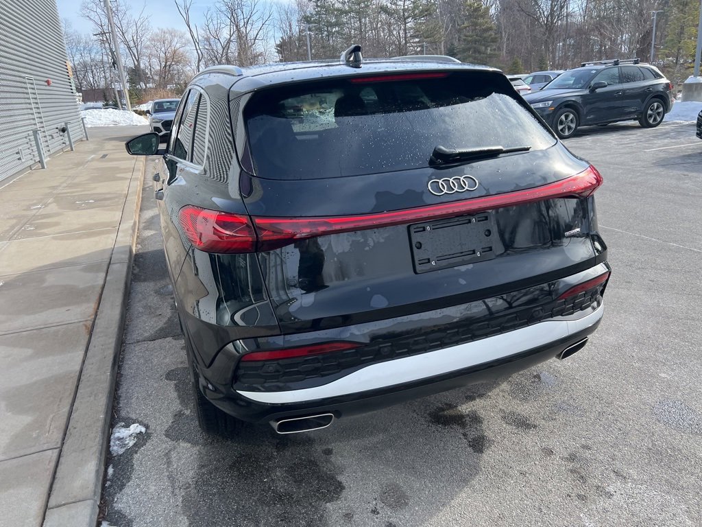 Certified 2025 Audi Q5 Premium image 30
