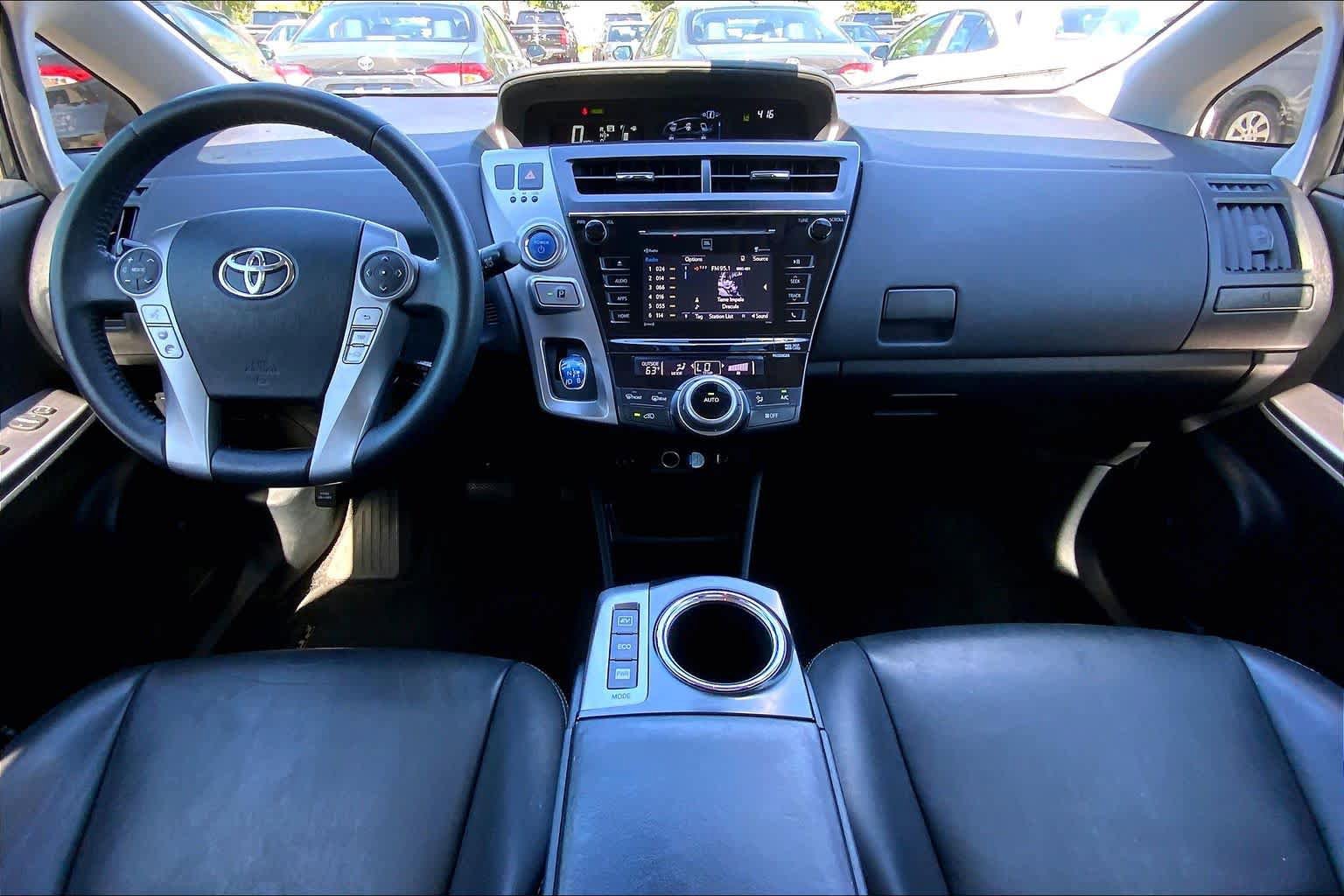 Used 2017 Toyota Prius V Five w/ Advanced Technology Package FWD image 16
