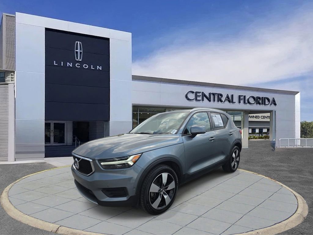 Used 2019 Volvo XC40 T5 Momentum image 7