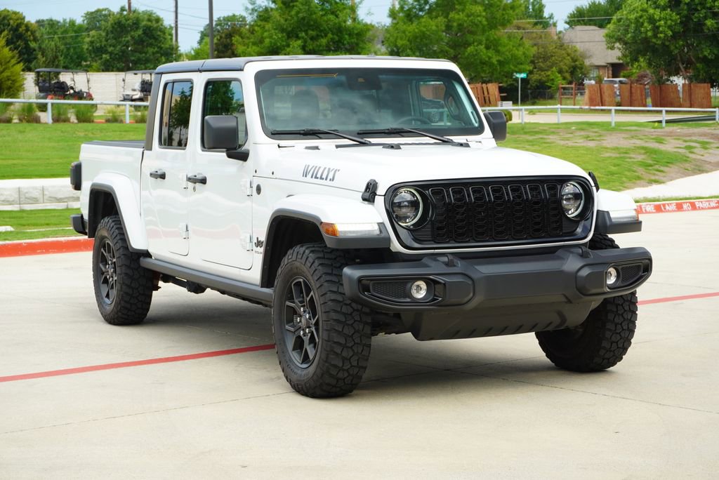 Used 2025 Jeep Gladiator Sport AWD/4WD image 6