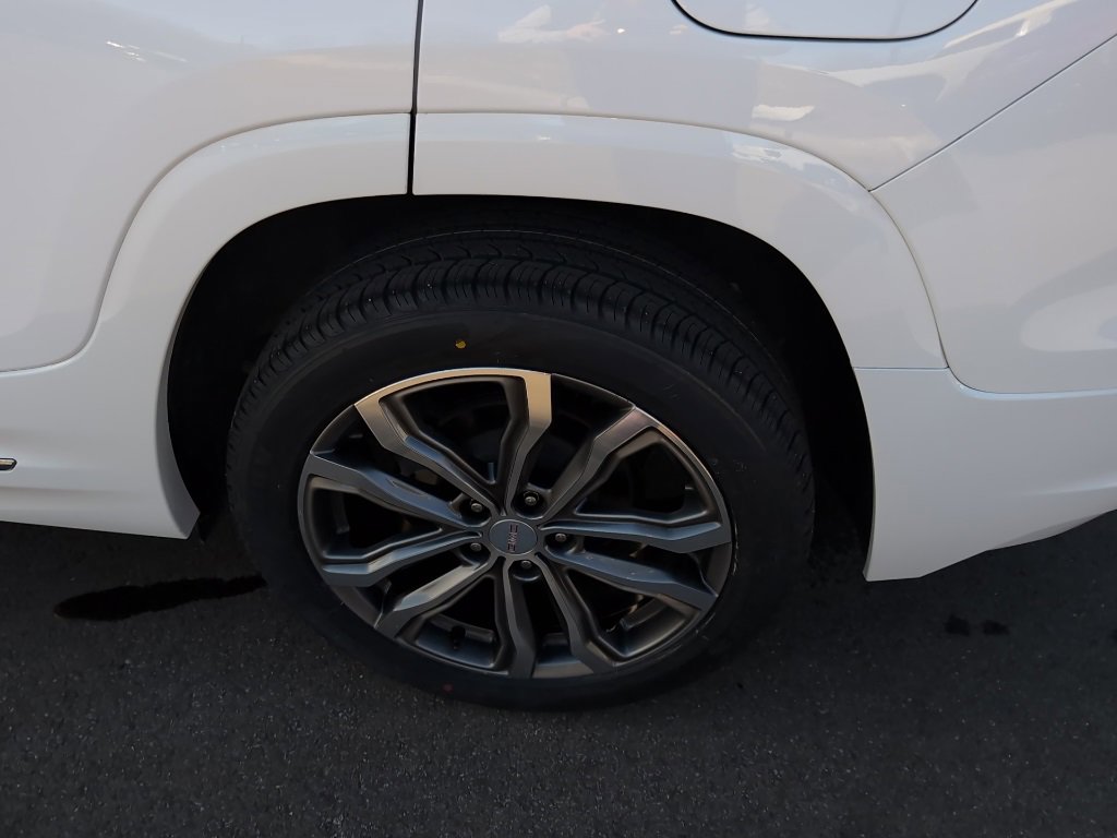 Used 2020 GMC Terrain Denali w/ Denali Premium Package image 12