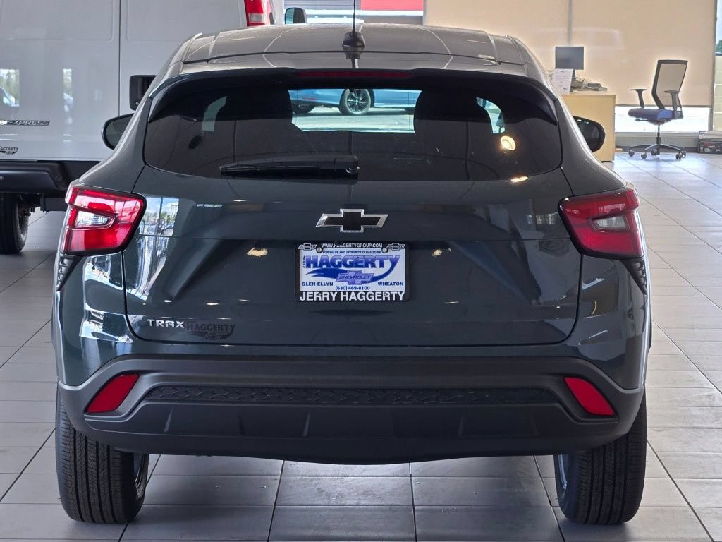 New 2026 Chevrolet Trax LS w/ LS Convenience Package FWD image 10