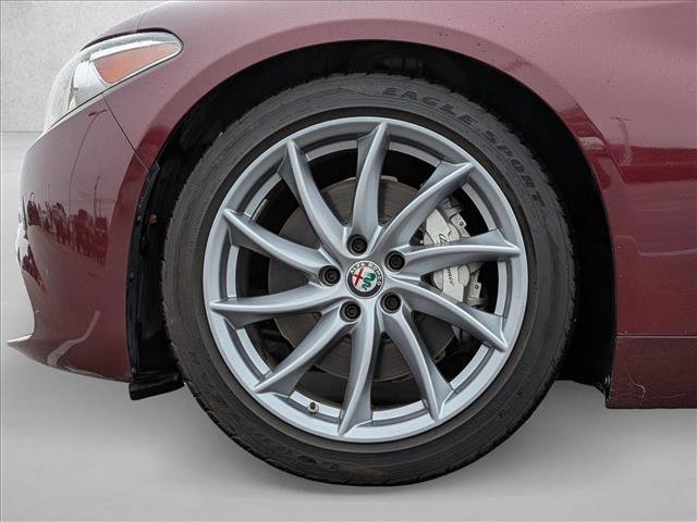 Used 2017 Alfa Romeo Giulia image 24