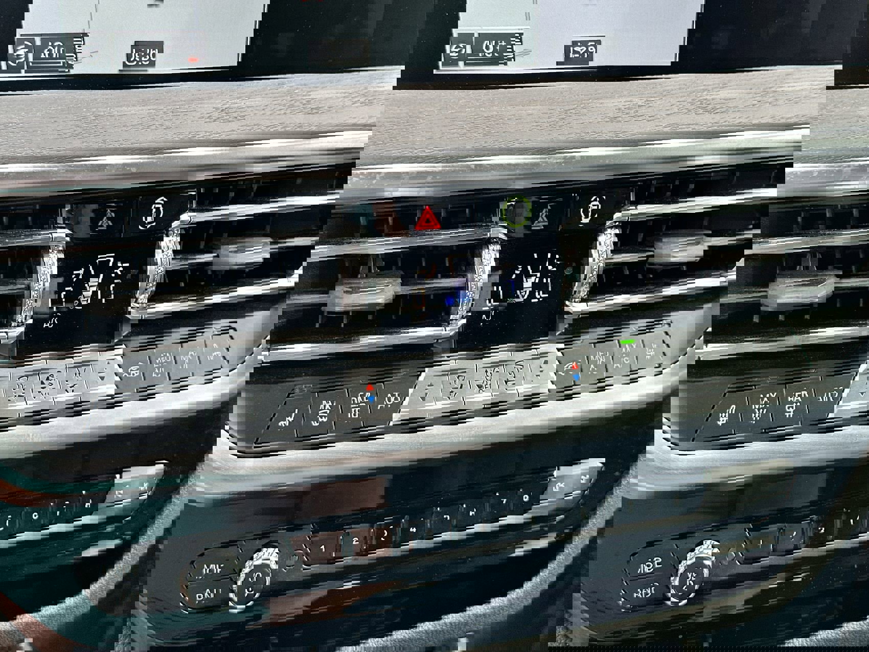 Used 2024 BMW X3 sDrive30i w/ Convenience Package image 10