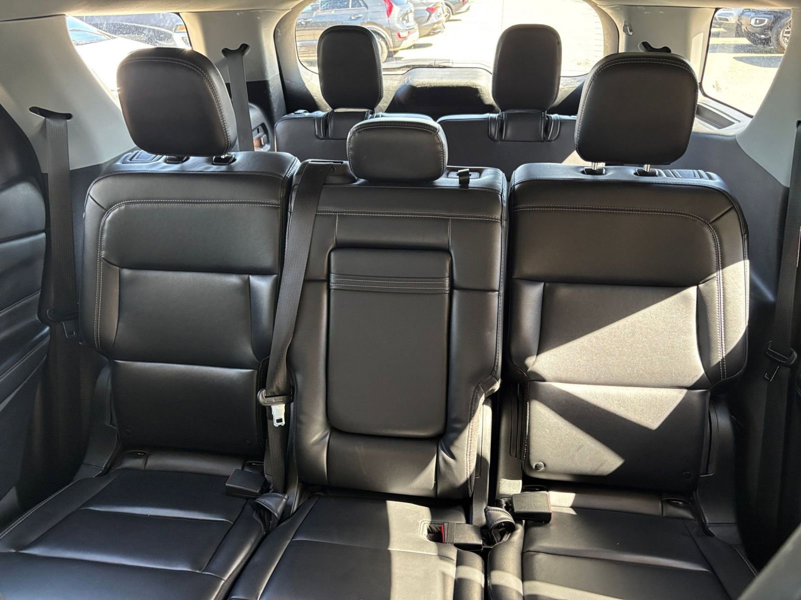 Used 2024 Ford Explorer XLT w/ Equipment Group 202A RWD image 41