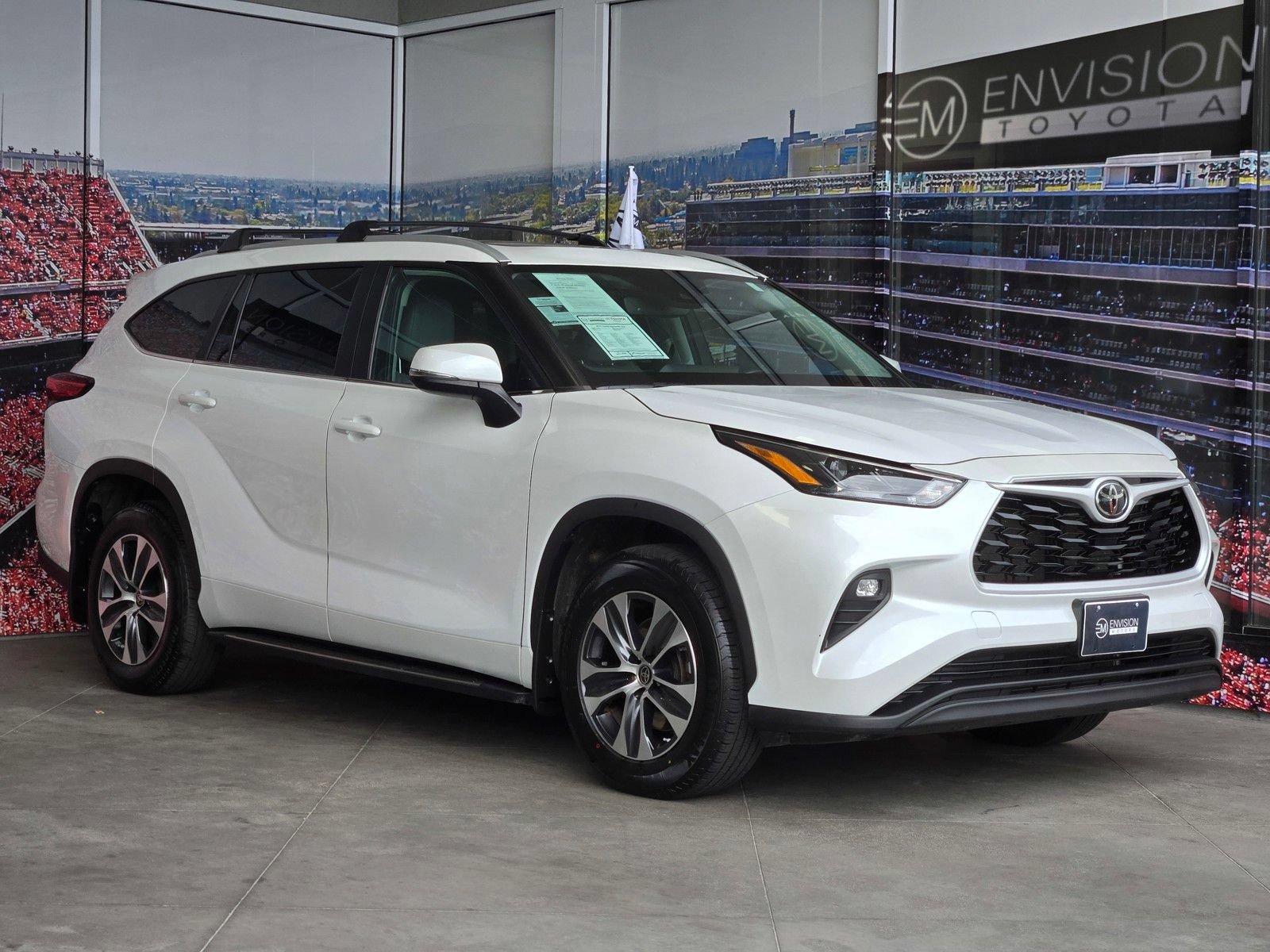 Used 2023 Toyota Highlander XLE