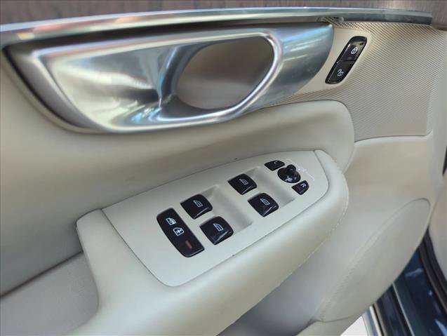 Used 2024 Volvo XC90 B5 Plus AWD/4WD image 29