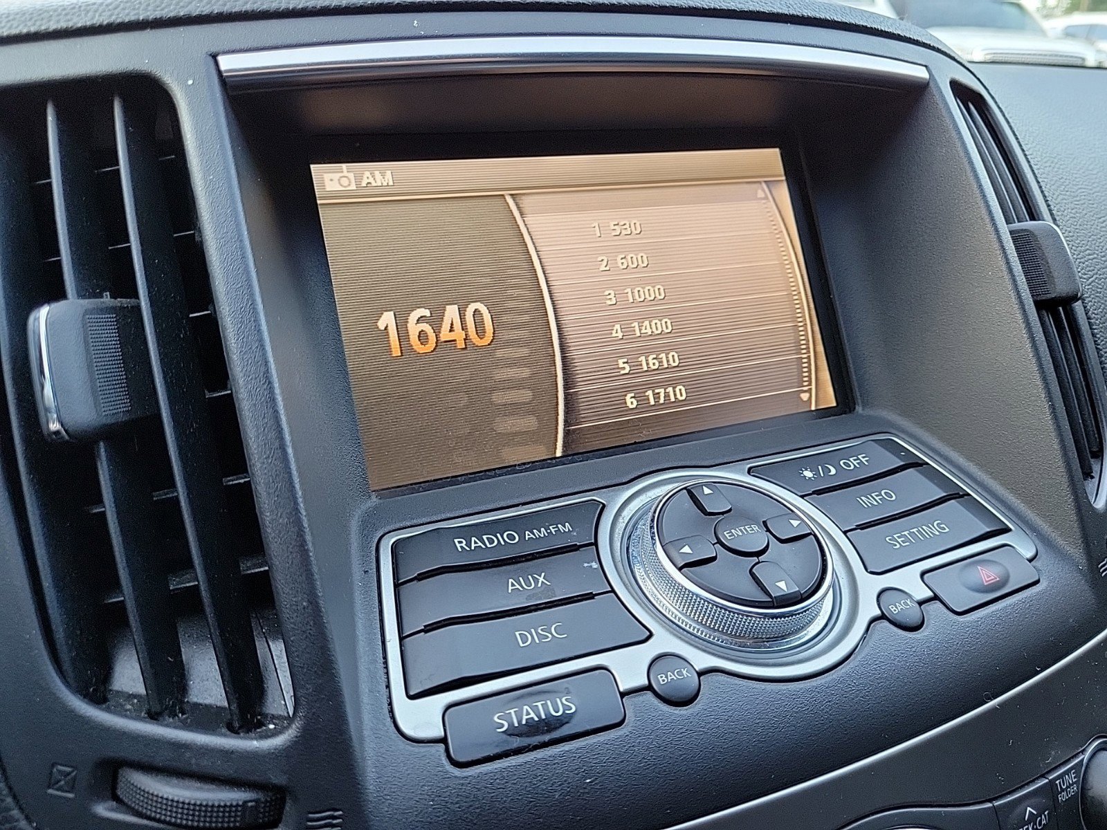 Used 2015 INFINITI Q40 w/ Moonroof Package image 23