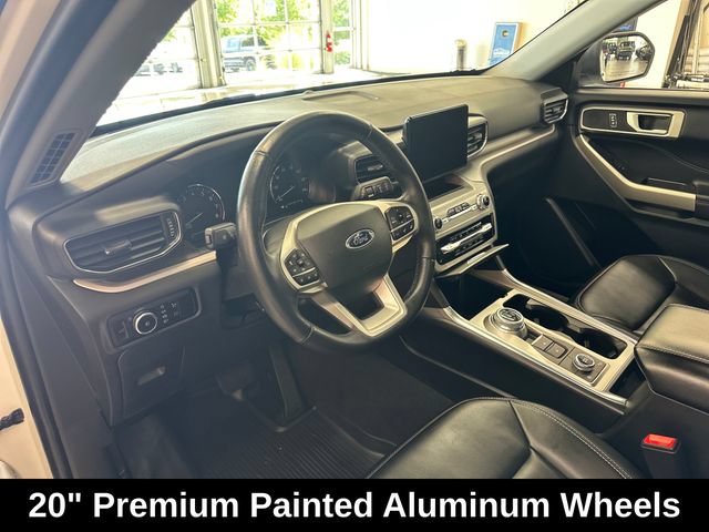 Used 2023 Ford Explorer XLT w/ Equipment Group 202A AWD/4WD image 27