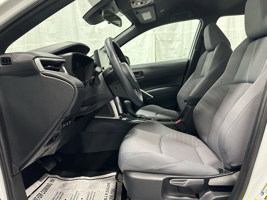 Used 2025 Toyota Corolla Cross AWD Hybrid image 14