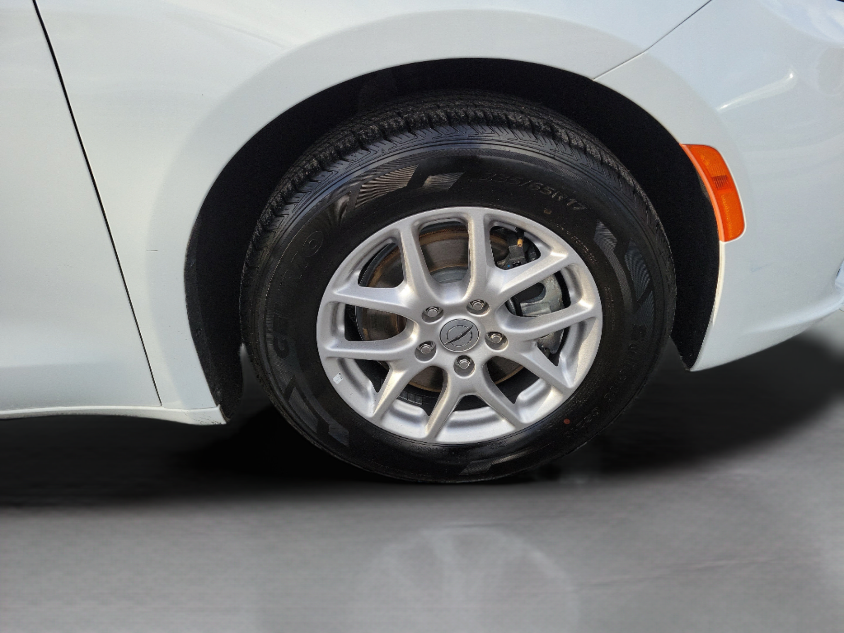 Used 2025 Chrysler Pacifica Select FWD image 6