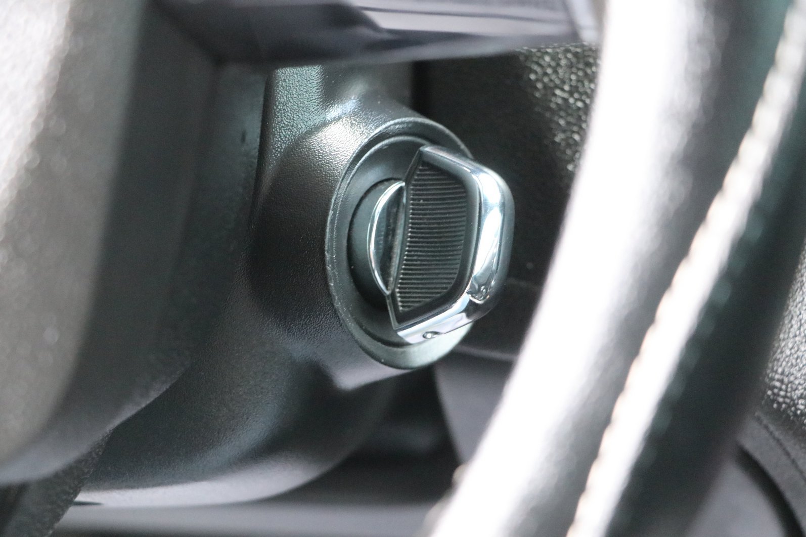 Used 2014 Cadillac CTS V RWD image 24