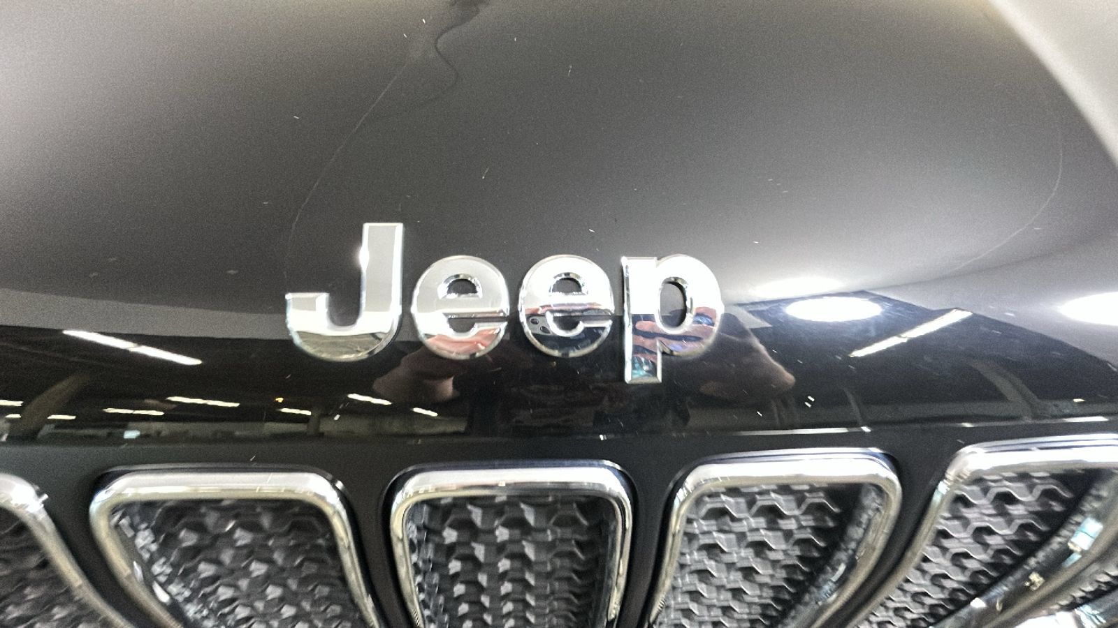 Used 2020 Jeep Renegade Latitude w/ Cold Weather Group AWD/4WD image 11