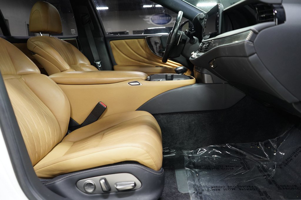 Used 2022 Lexus LS 500 w/ Interior Upgrade Package RWD image 29