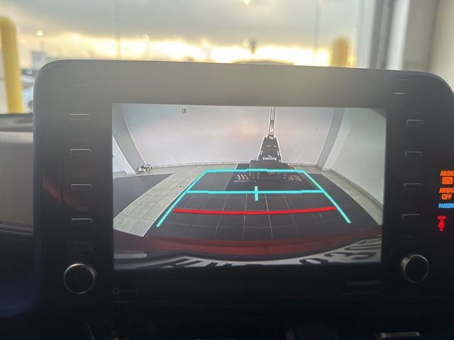 Used 2021 Toyota C-HR XLE FWD image 15