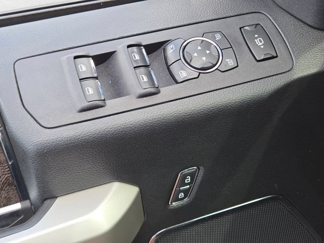 Used 2019 Ford F250 Lariat w/ Chrome Package AWD/4WD image 24