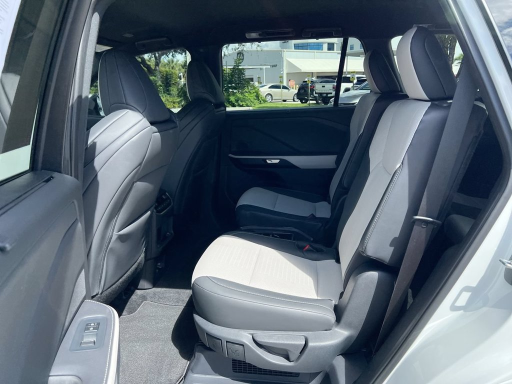 Certified 2025 Lexus TX 500h AWD w/ Technology Package image 18