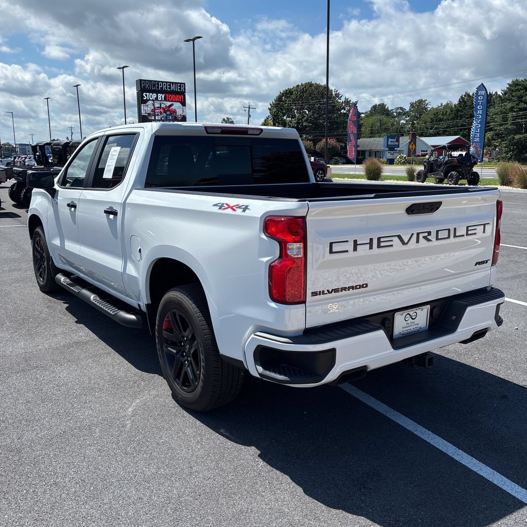 Used 2024 Chevrolet Silverado 1500 RST w/ Redline Edition AWD/4WD image 5