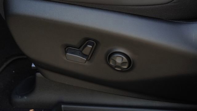 New 2026 Chrysler Pacifica Select image 17