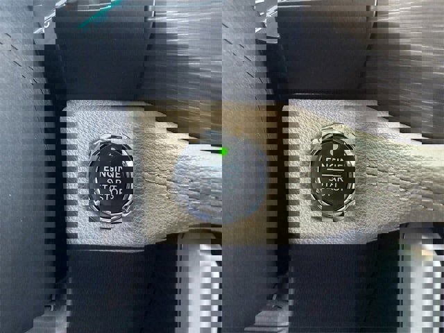 Used 2024 Ford Expedition Limited image 23