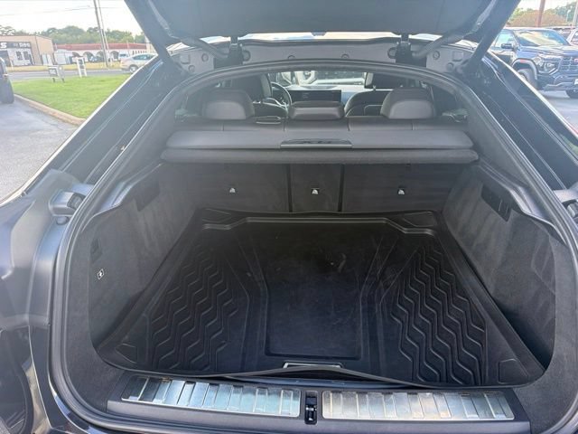 Used 2024 BMW X6 xDrive40i w/ Premium Package AWD/4WD image 5