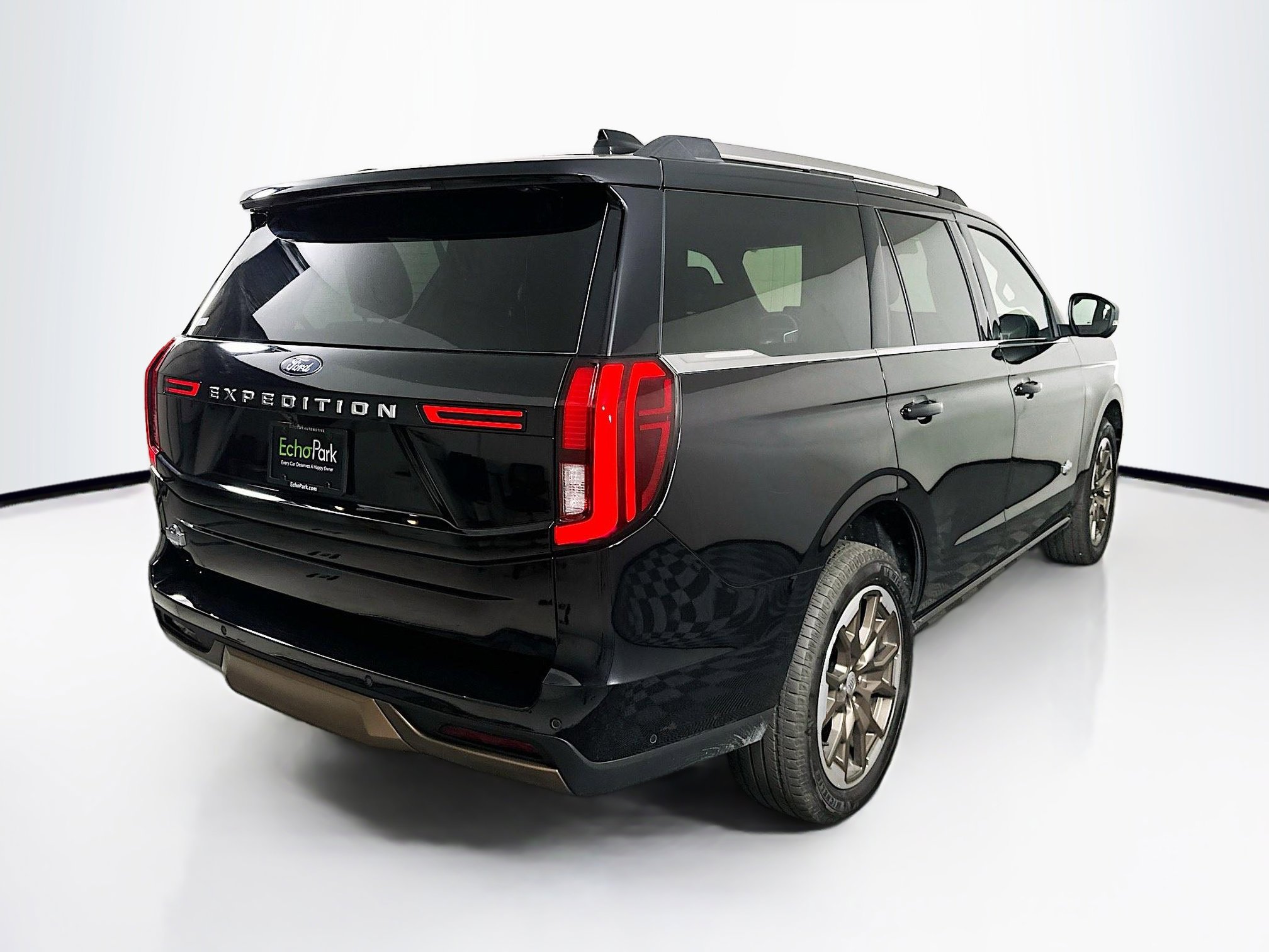 Used 2025 Ford Expedition King Ranch image 9