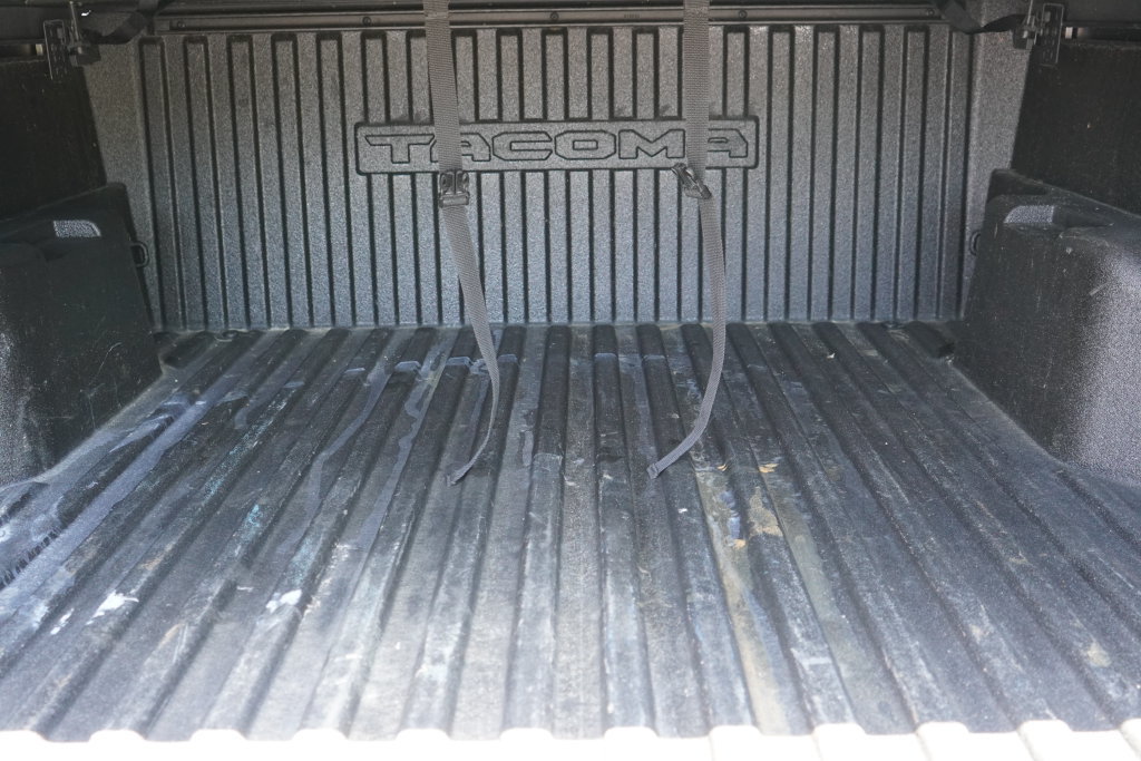 Used 2024 Toyota Tacoma SR5 AWD/4WD image 9