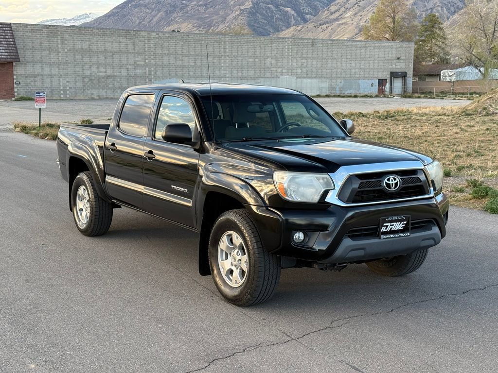Used 2012 Toyota Tacoma 4x4 Double Cab w/ TRD Off-Road Pkg image 2
