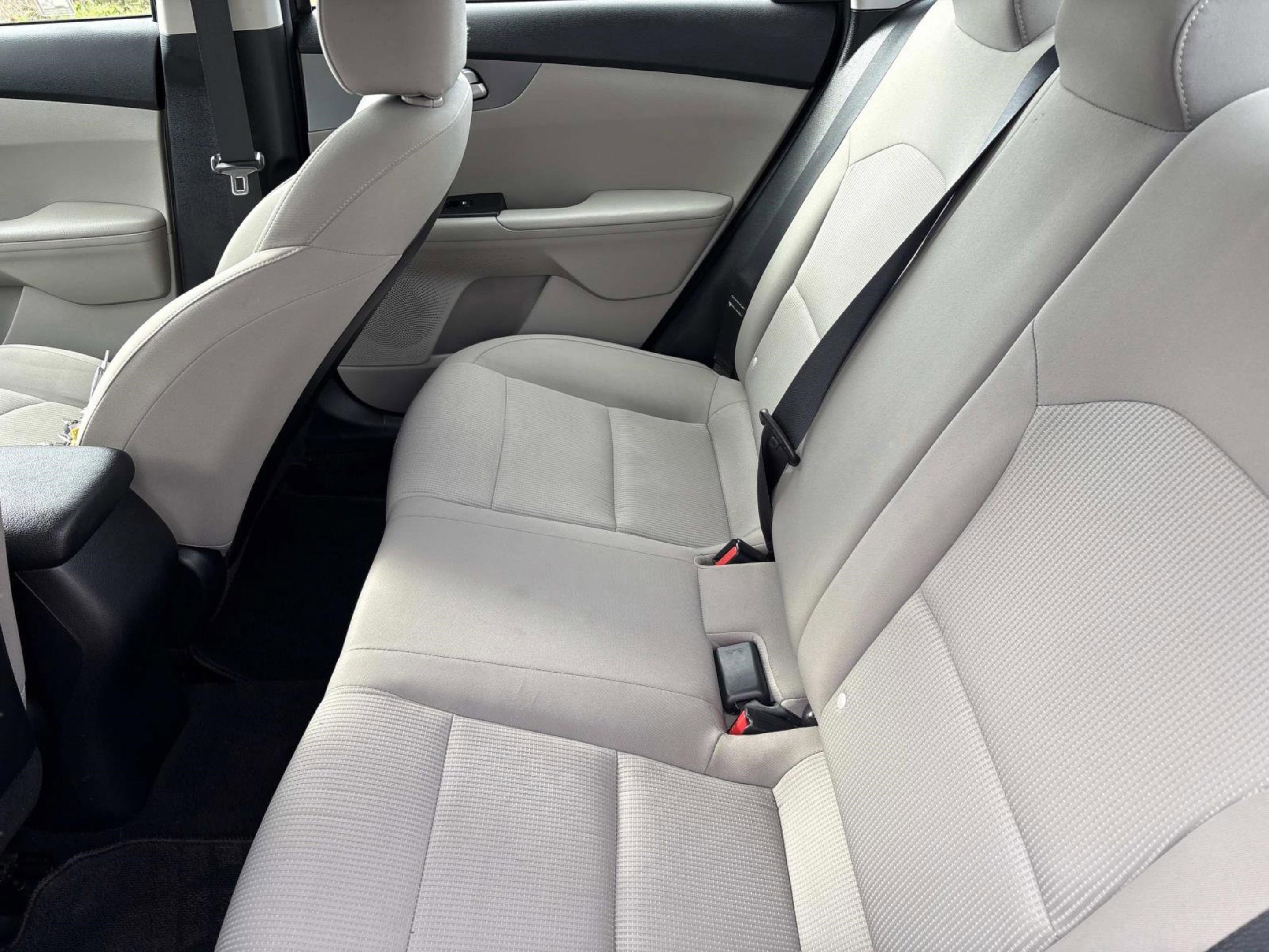 Used 2019 Kia Forte LXS image 16