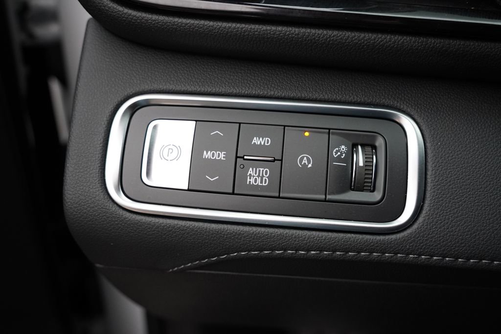 Certified 2025 Buick Enclave Preferred image 25