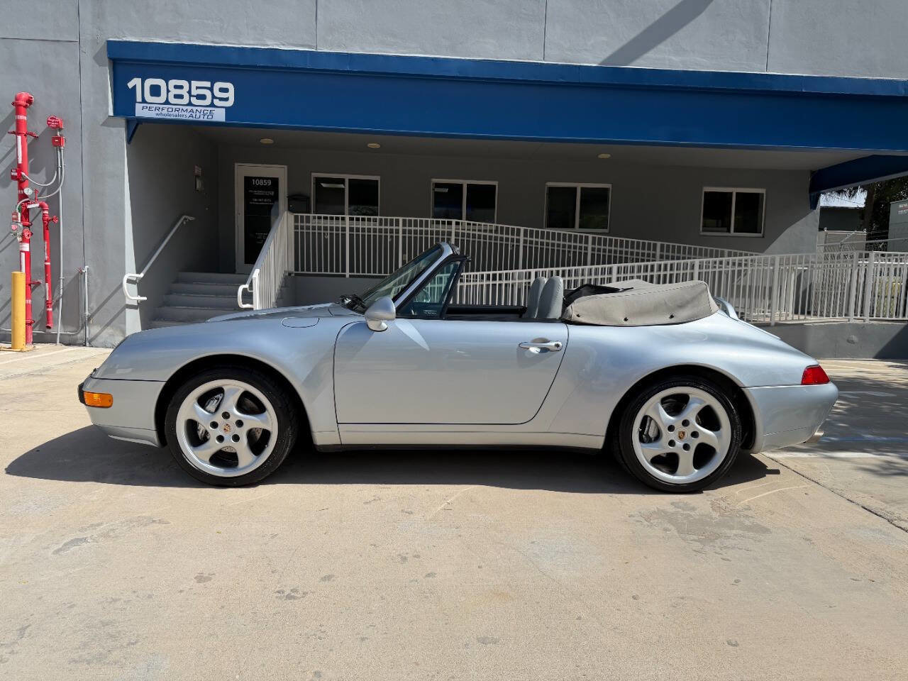 Used 1996 Porsche 911 Carrera 4 AWD/4WD image 1