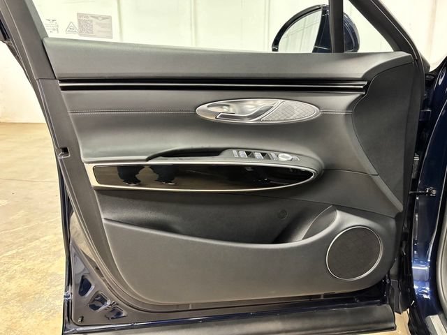 Used 2025 Genesis GV70 2.5T AWD/4WD image 18