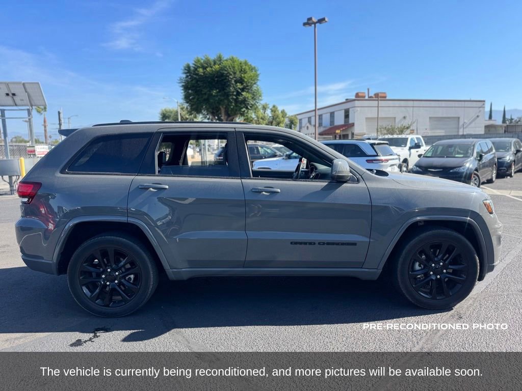 Used 2021 Jeep Grand Cherokee Laredo X RWD image 7